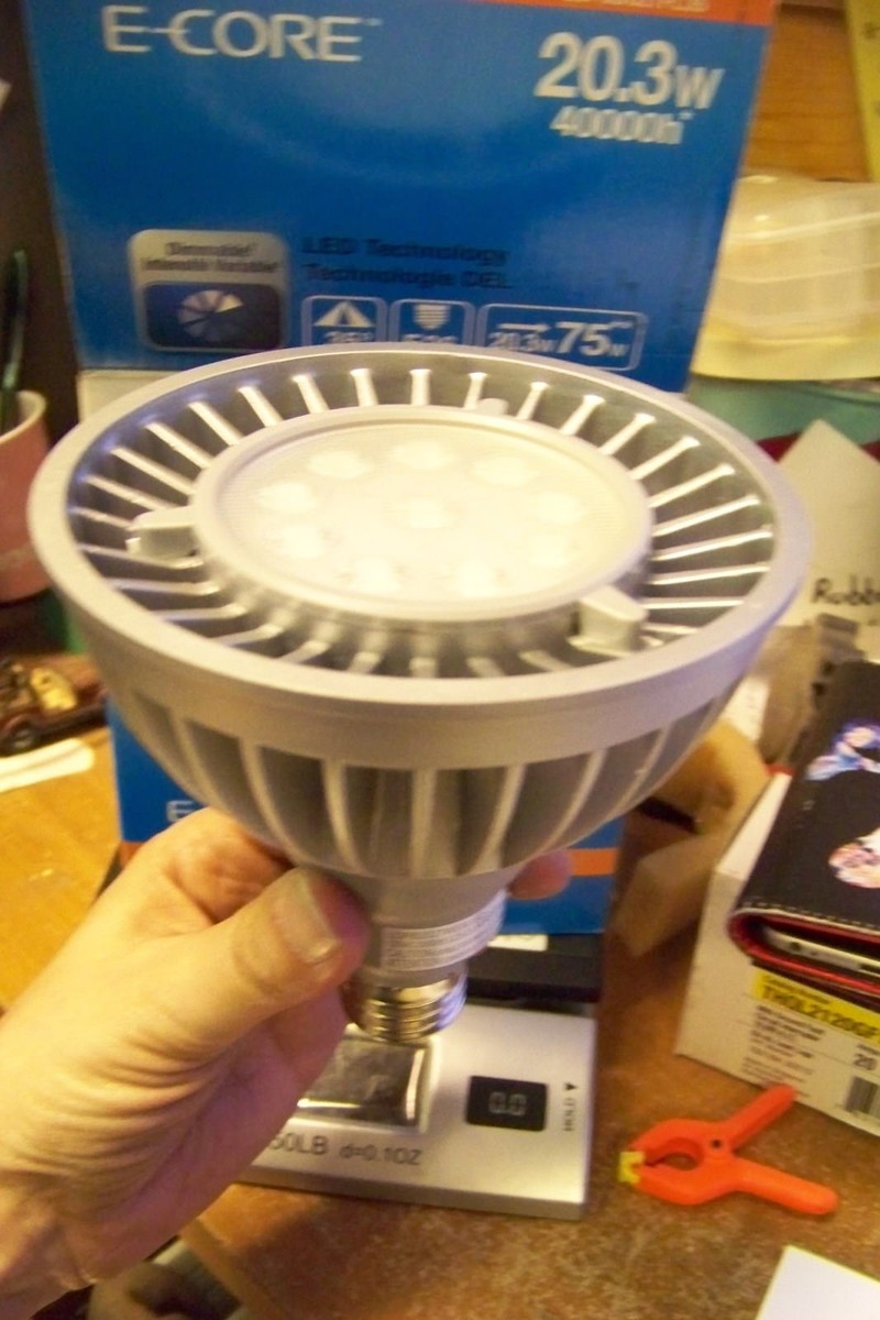 Toshiba LDRB2027WE6USD PAR 38 Dimmable 970 Lumens 20 Watt LED