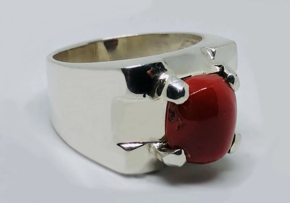 Anillo de plata esterlina 925 hecho a mano de coral australiano rojo con forma de cojín natural para hombre Foto 2 de 4