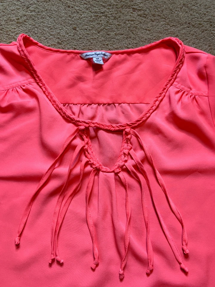 Blusa Top Vintage Y2K Años 2000 American Eagle Neón Coral Flecos Cuello Manga Abullonada Foto 3 de 3