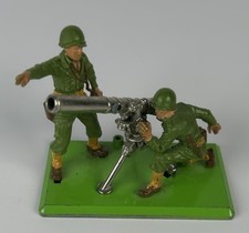 Vintage Britains Deetail WW2 US Army 75 Gun Infantry Soldiers England 50mm 1971