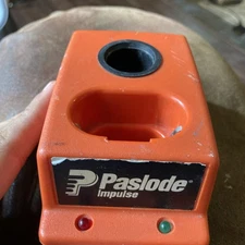 Paslode Impulse Battery Charger Model 4409 No Power Cord