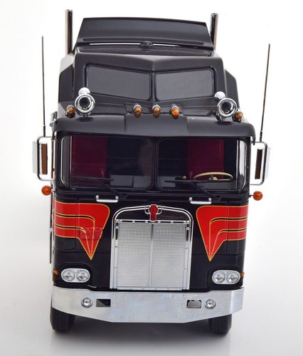 Road Kings 1976 Kenworth K100 Aerodyne negro con rojo escala 1:18 RK180142BK - Imagen 5 de 8