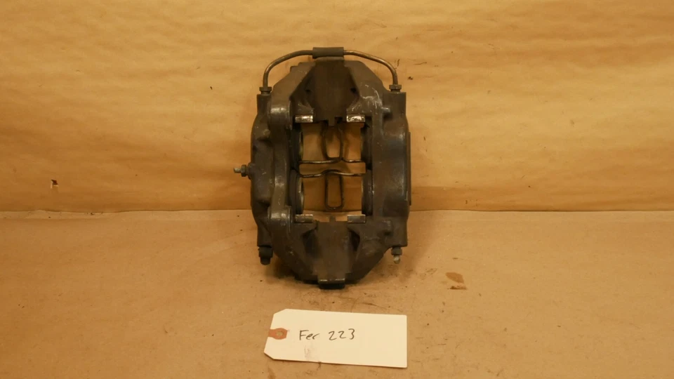 Pinça traseira direita Ferrari 348 PN 143730 - Imagem 4 de 4