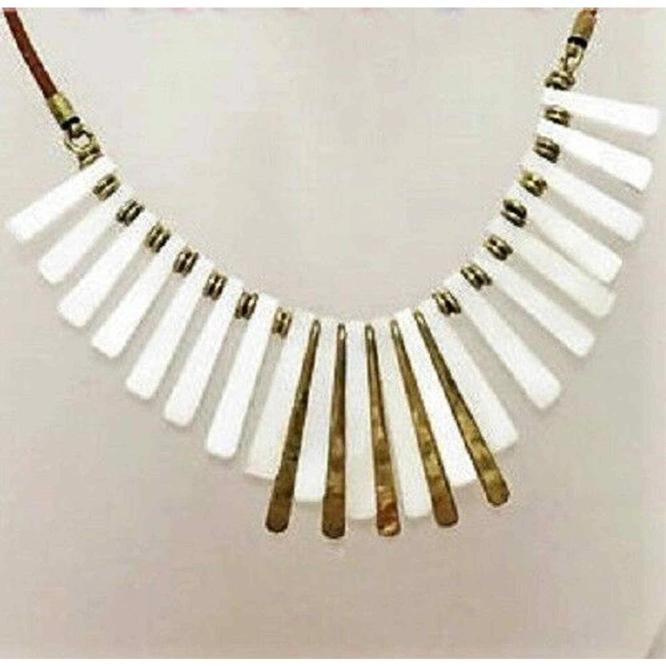 Lucky Brand Mother of Pearl 桨领皮革项链 — 第 2/2 张图片