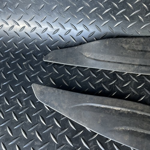 ♻️ 2018 HONDA PCX 125 - FLOOR COVERS / RUBBER ♻️ Left Right Pair - Picture 2 of 7