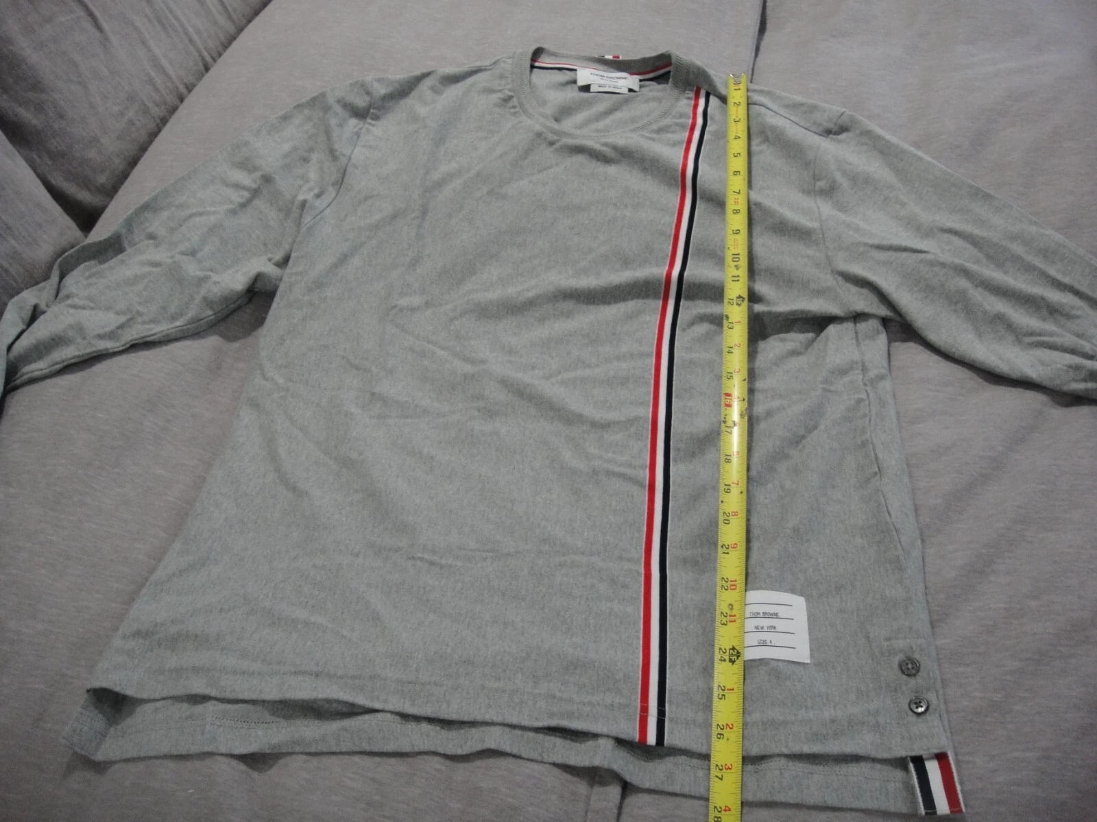 THOM BROWNE Maglione girocollo THOM BROWN colore grigio TB4