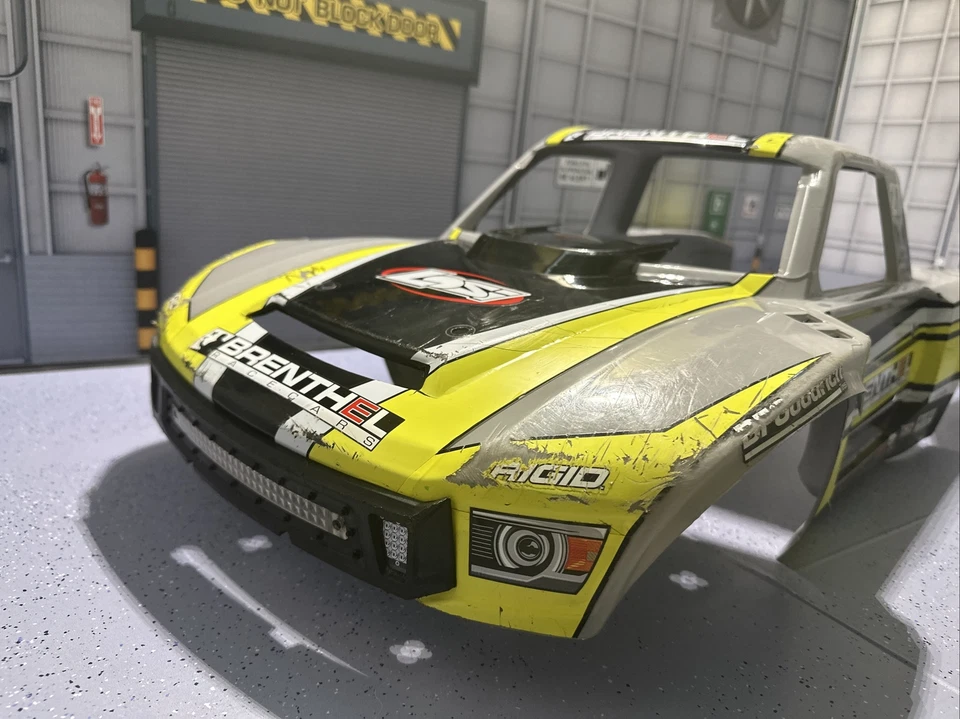 Solo carrocería y rejilla delantera Losi Super Baja Rey SBR 2.0 Foto 2 de 4