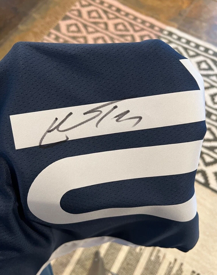 Camiseta deportiva firmada por Evan Fournier con autógrafo de Francia NBA Magic Knicks FIBA Foto 2 de 4