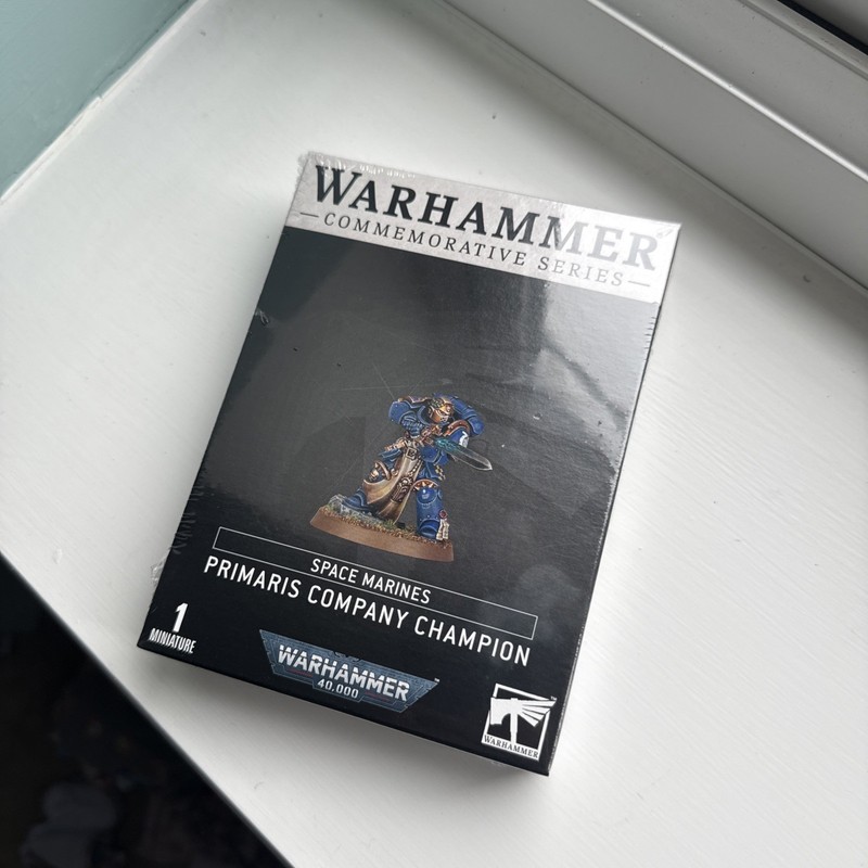 Citadel Miniatures Warhammer 40,000 Ultramarines Primaris Company Champion