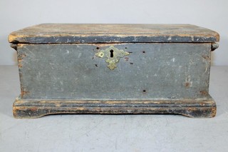 A RARE 17 18TH C NEW ENGLAND BIBLE BOX THE BEST ORIGINAL OXIDIZED OLD BLUE PAINT