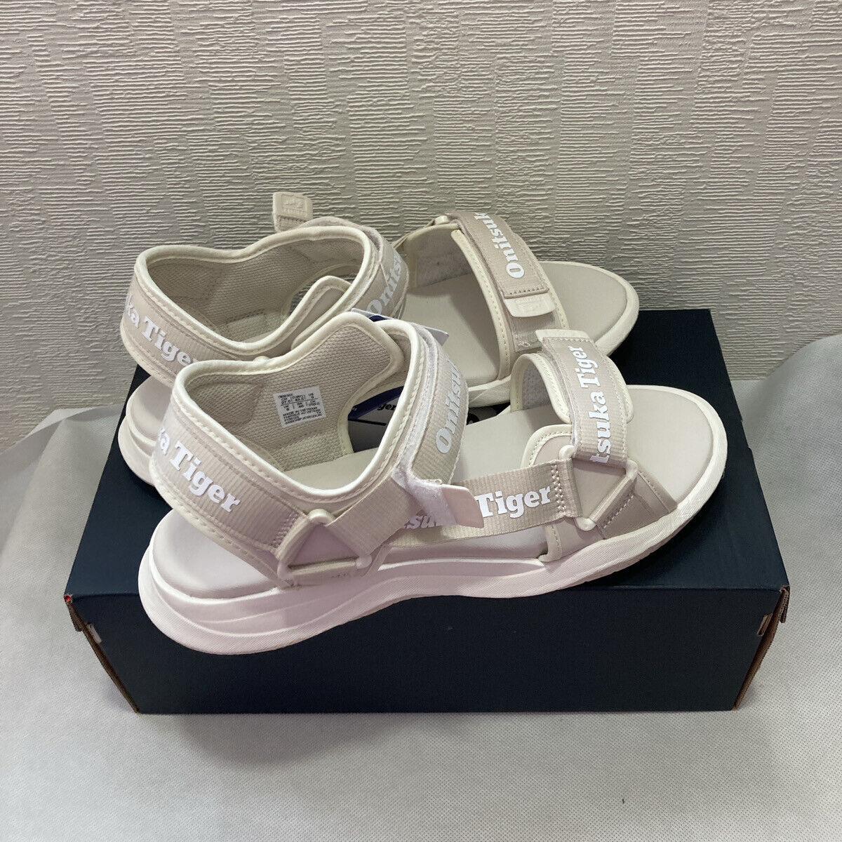 Onitsuka Tiger OHBORI STRAP 1183B305 250 OATMEAL WHITE Onitsuka Tiger OHBORI STRAP 1183B305 250 OATMEAL WHITE