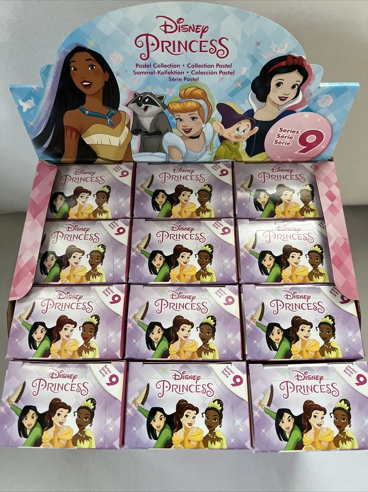 Набор из 24 фигурок-сюрпризов DISNEY Princess Royal Celebration & Stories в слепой коробке - Изображение 2 из 4