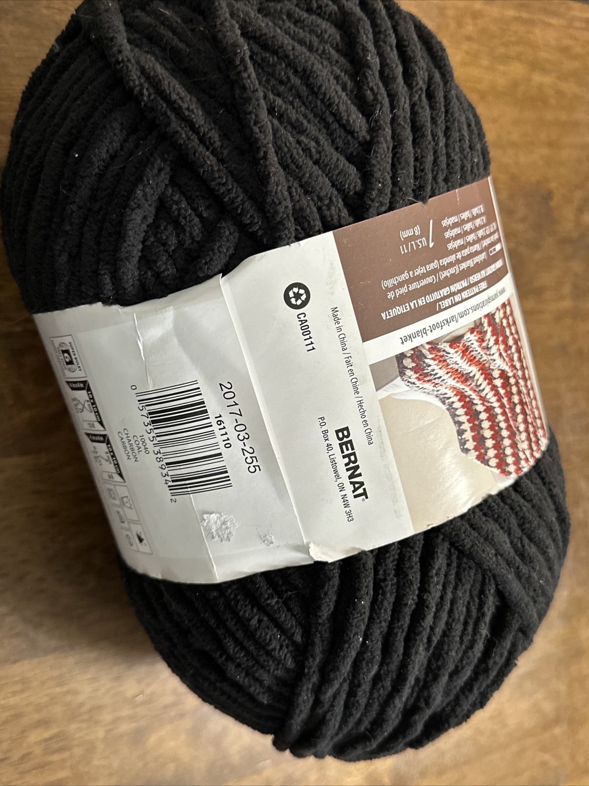 Bernat Blanket Coal Yarn - 2 Pack of 300g/10.5oz - Polyester - 6 Super  Bulky - 220 Yards - Knitting/Crochet