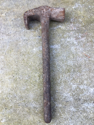 Antiker schwerer Schmiedehammer aus Gusseisen, 28,5 cm lang.