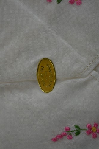 VINTAGE Northern Ireland floral embroidered white cotton handkerchiefs initial D - Picture 2 of 5