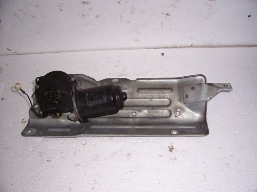 Suzuki Wagon R+ EM (97-5.00) : Wischermotor vorne Scheibenwischermotor