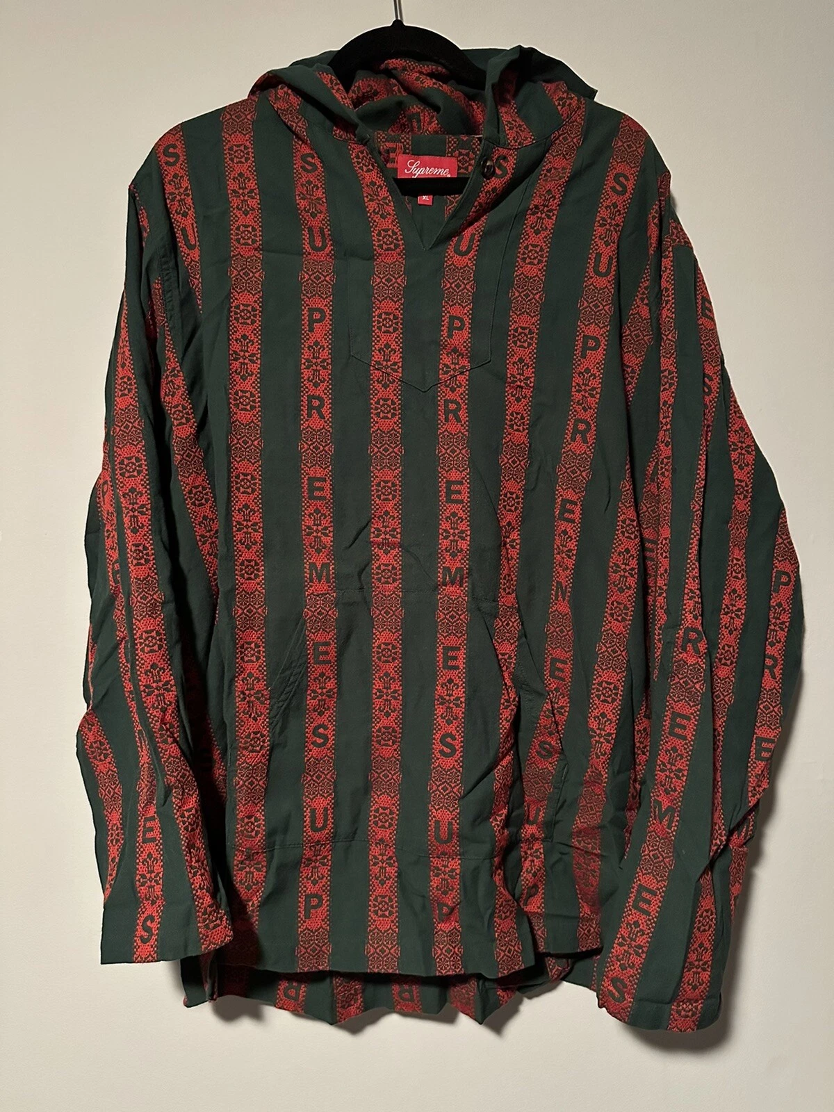 T shirt à capuche rouge vert Supreme Baja à capuche Noël   rare, d'occasion XL