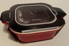 Staub Ceramic Square Baking Dish w/ Lid Size 9"x9" Casserole Cherry Red New Tags