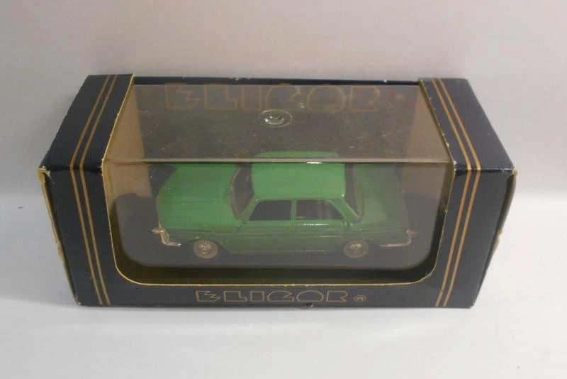 Diecast a escala 1/43 Eligor modelo 1337 BMW 2000 VERDE Foto 4 de 4