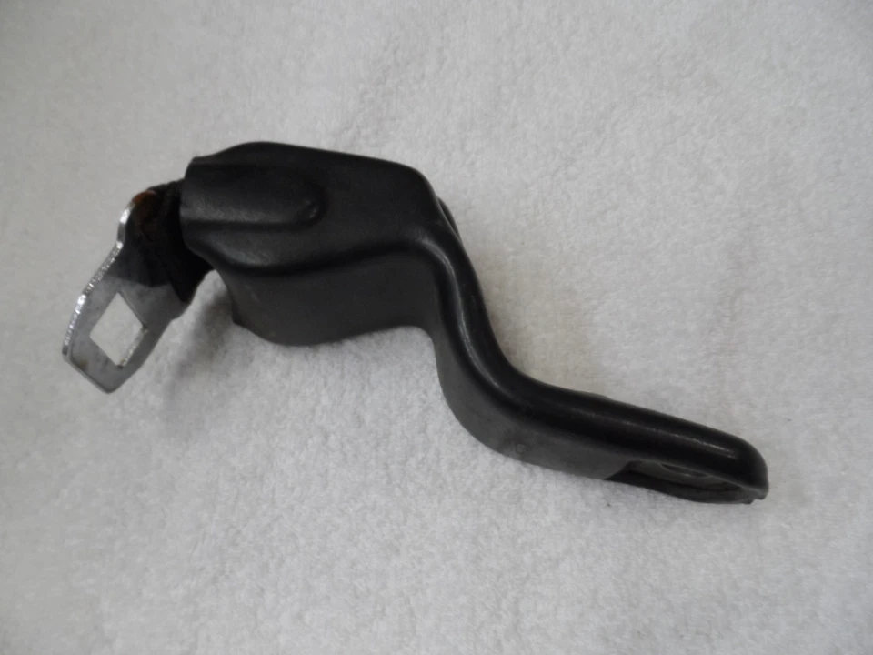 Chevrolet Camaro 1967 1968 67-68 negro estándar GM cinturón de seguridad retractor delantero Foto 3 de 4