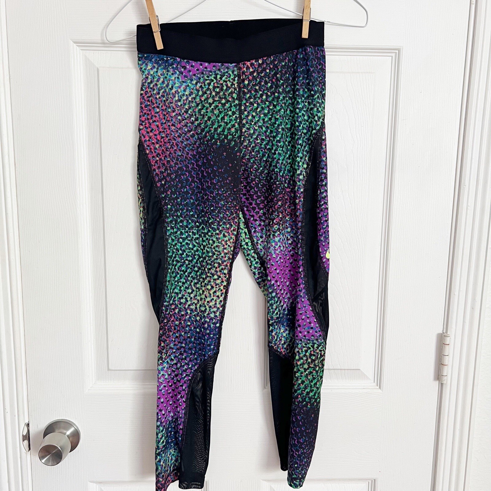 Nike Pro Hypercool Multicolor Print, Black Sheer … - image 1