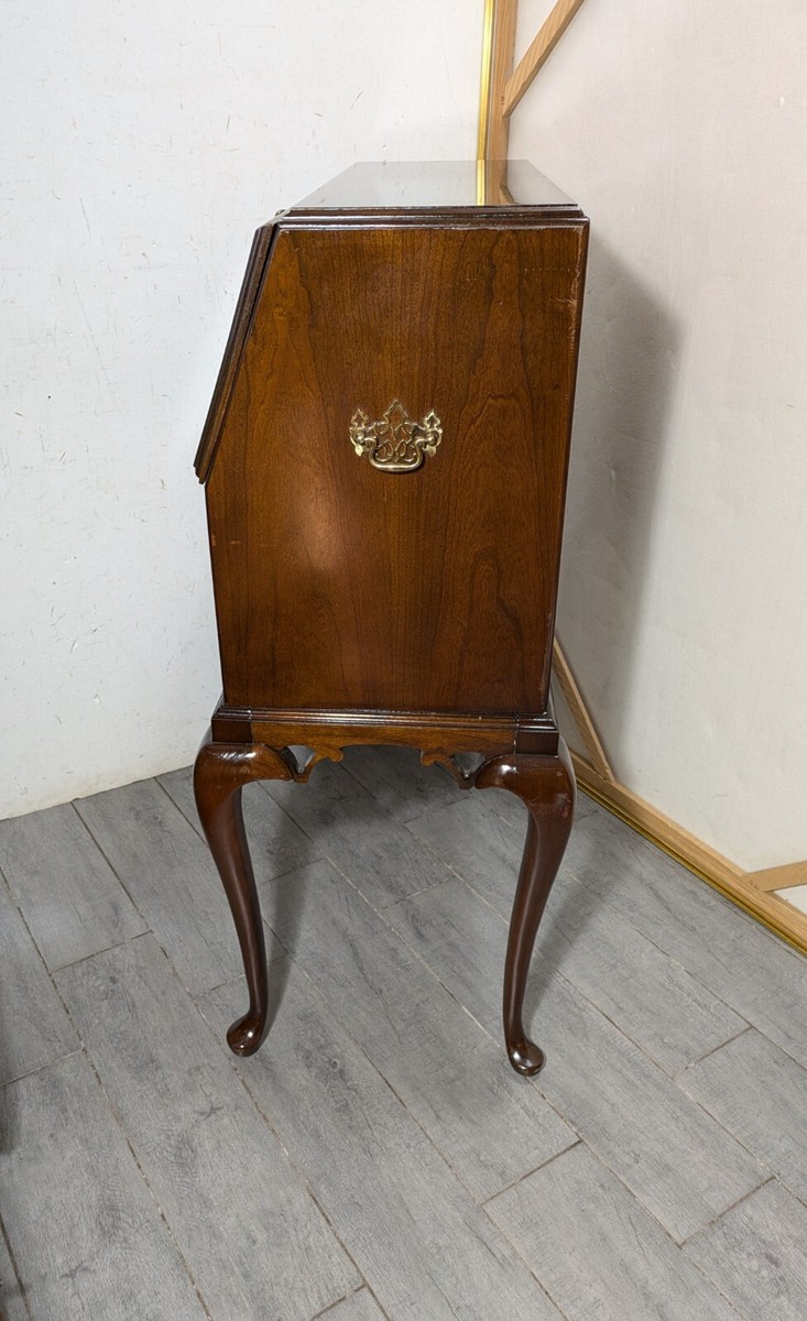 Vintage Thomasville Mahogany Wood Queen Anne Drop Front Secretary