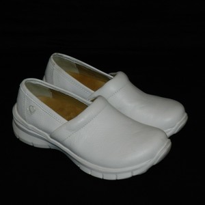 nurse mates libby slip on shoes