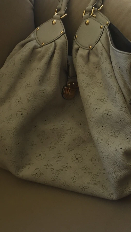 Auténtico Louis Vuitton Mahina XL ¡Raro! Bolso LV Gold Hardware Foto 3 de 4