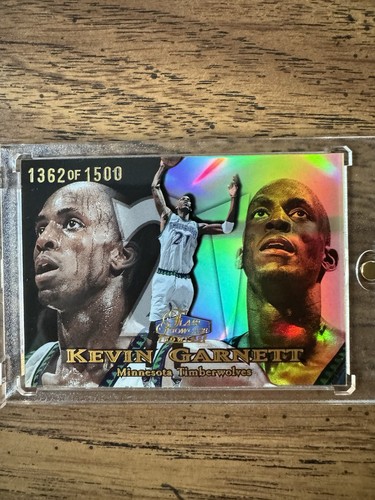 Kevin Garnett [Row 1] #4 1998 Flair Showcase card