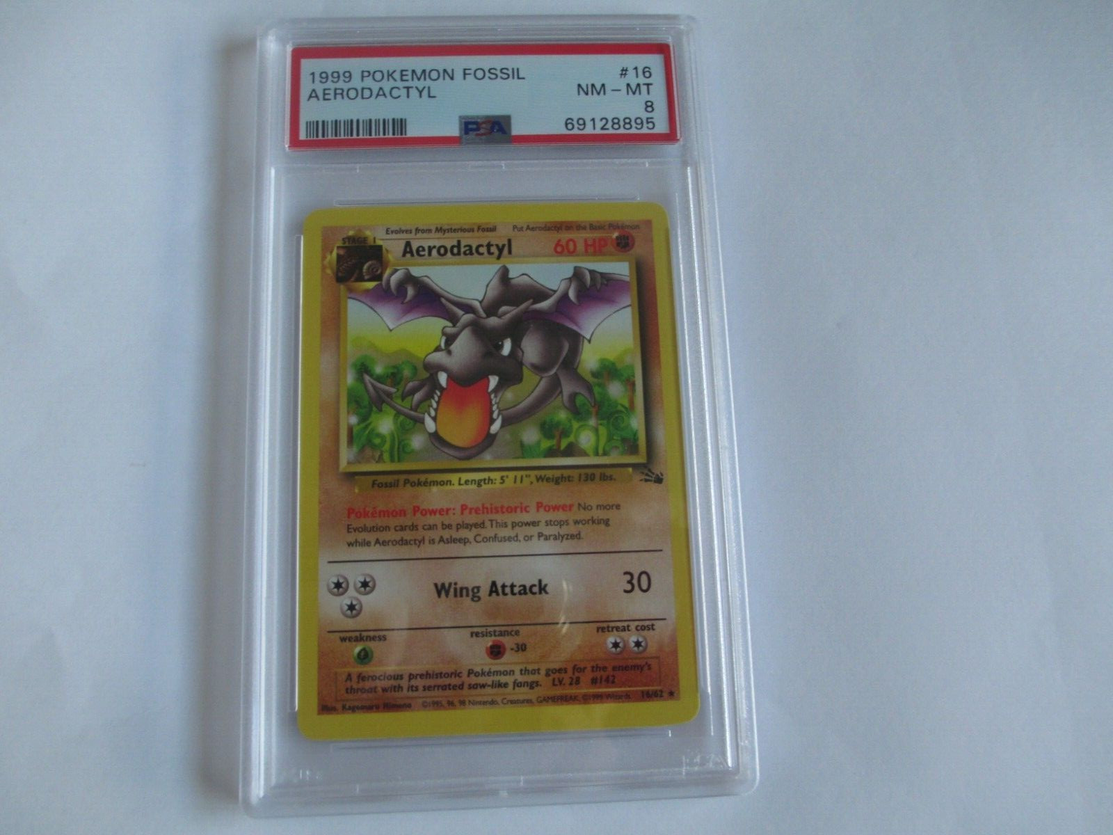 1999 POKEMON FOSSIL AERODACTYL CARD PSA 8 NM/ MINT