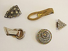 EXQUISITE VINTAGE DRESS CLIPS COLLECTION 5 SET C LOT GLASS DIAMANTE PASTE BRASS