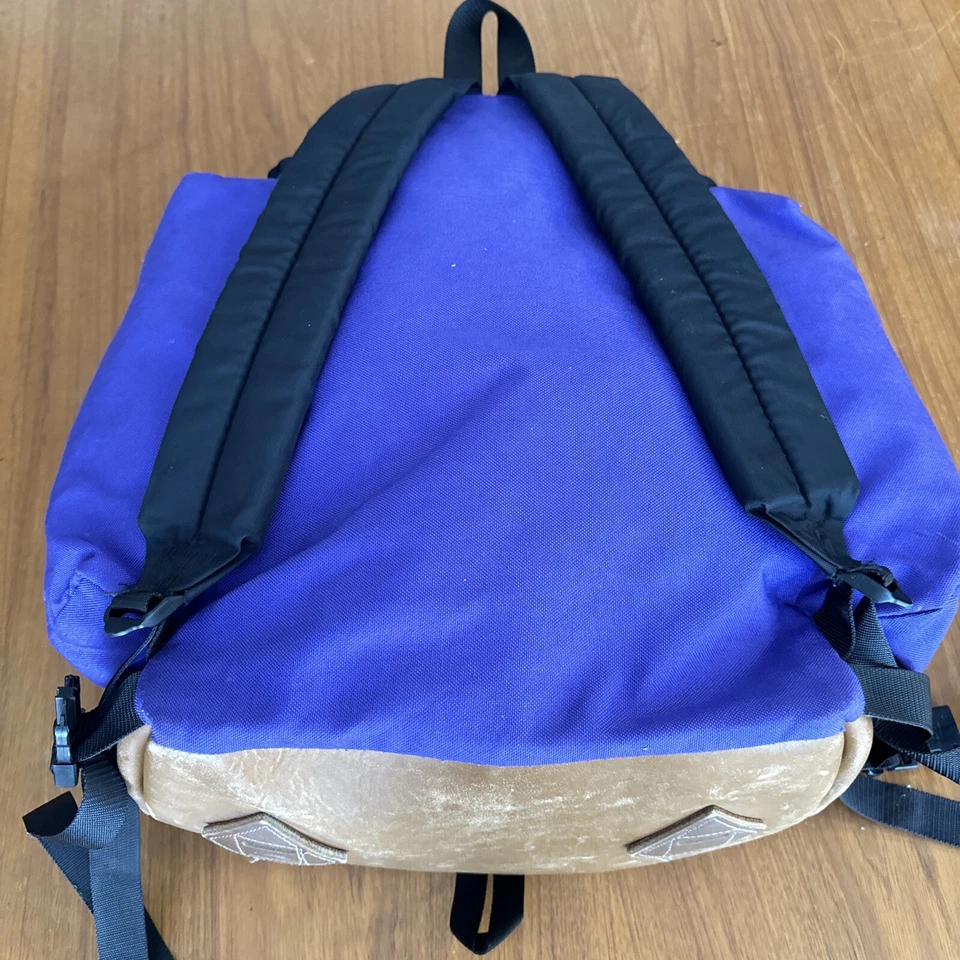 Mochila inferior de cuero vintage años 90 Jansport púrpura hecha en EE. UU. 23 litros+ Foto 3 de 4