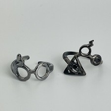 2 dijes de Harry Potter de las Reliquias de la Muerte y anillo de gafas geek plateadas talla 6