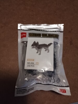 Dr star Gray Wolf Micro-Sized Building Block ~New~ No 696 A6 148 Pieces 
