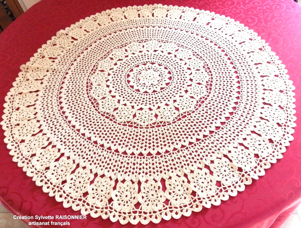 NAPPERON TRICOT d'ART SYLVETTE RAISONNIER ARTISANAT FRANCAIS