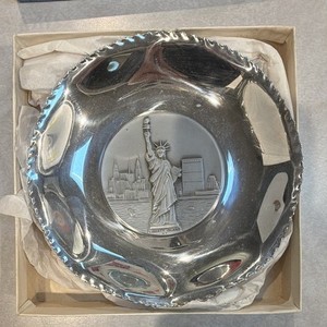 NEW Vintage Souvenir Plate Statue of Liberty in Box also have ticket tour stub  