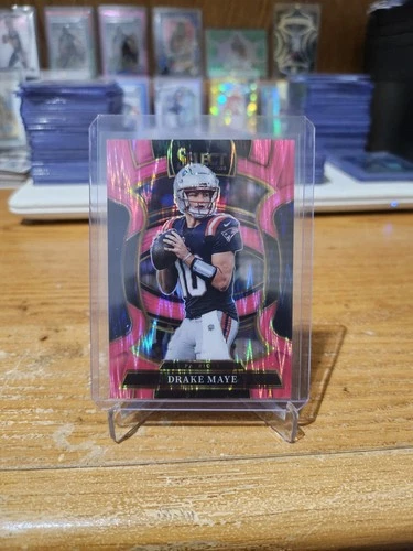 2025 Panini Select Drake Maye Concourse Level Pink Shock