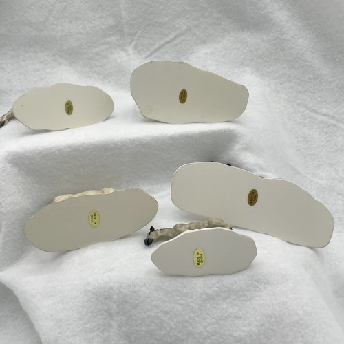 NIB Dept 56 Thoroughbreds Set of 5 Village Accessories Horse Figures #52747 - Picture 13 of 16