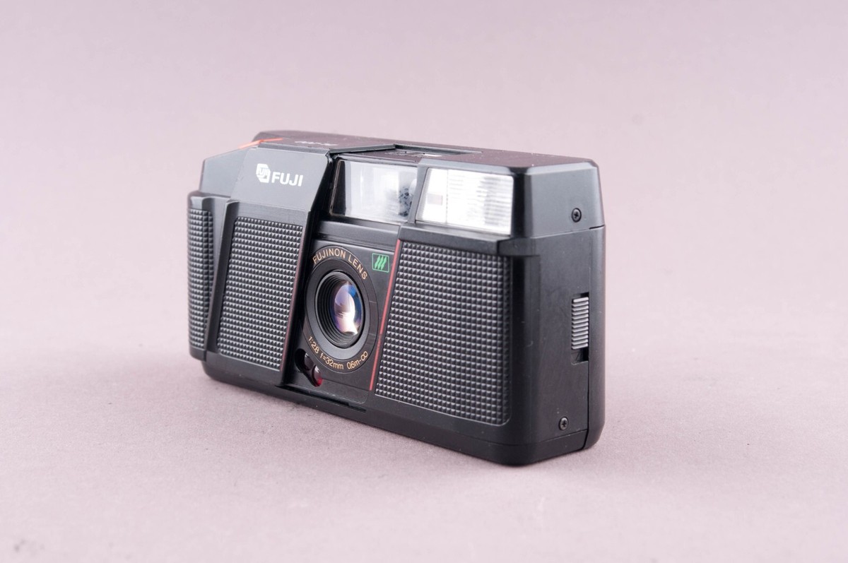 フジ　フィルムカメラ　DL-200DATE 　美品 FUJI – DL-200 Date / Cardia Date - 35mm Film Point and Shoot