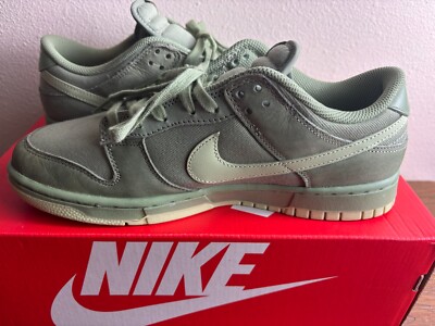 Nike Dunk Low Premium FB8895-300 Mens US 10 Oil Green Olive Aura Sneakers CLEAN
