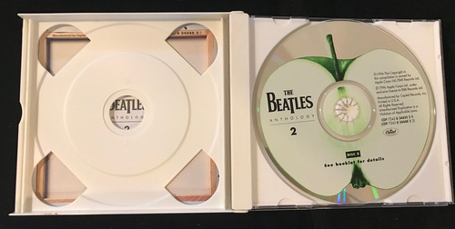 The Beatles Anthology 2 CD Boxset Yesterday, Strawberry Fields, Penny Lane + - Picture 2 of 4