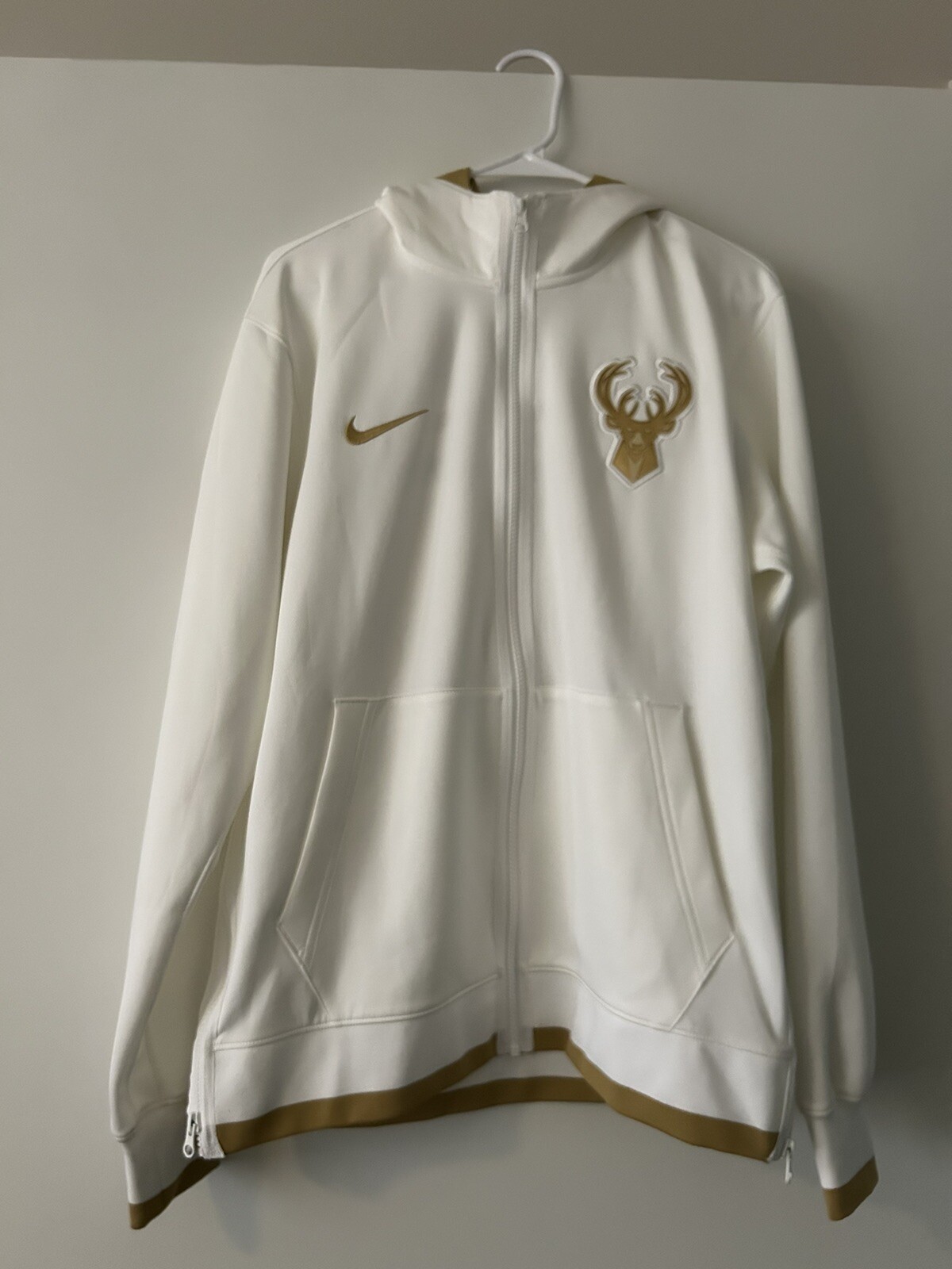 Milwaukee Bucks Nike Showtime Full-Zip 2021 NBA Finals Champions Zip Size Medium