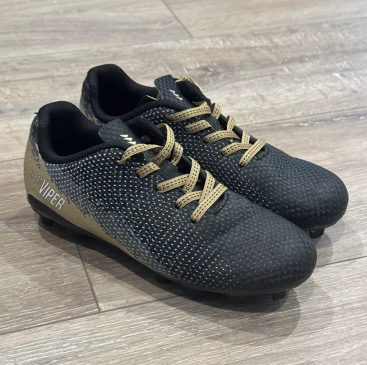 Gold boys hotsell cleats