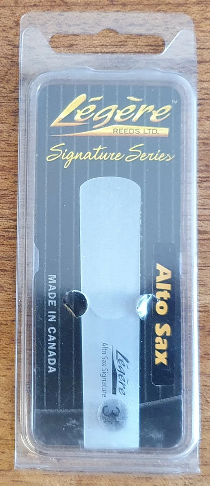 Legere Signature Series Synthetic Reed for Alto Saxophone