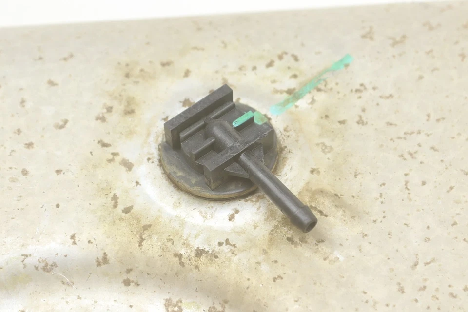 Can-Am Commander 800 MAX DPS 17 Gas Fuel Tank 709000753 52357 - Image 2 of 4