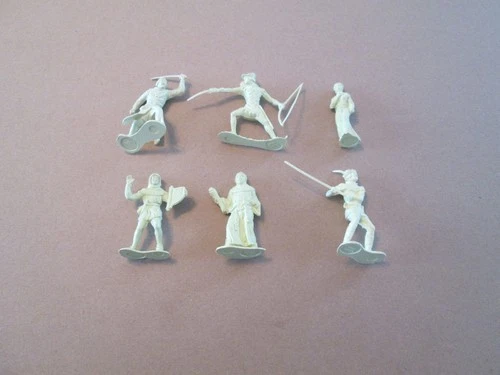 Vintage 1950’s Marx Robin Hood Castle Playset Figures Characters Complete Set 6