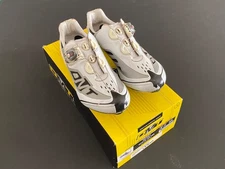 DMT Prism Road Cycling Shoes EU43 US9.5 White/Silver Rt Shoe Needs New Buckle