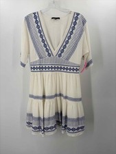 Pre-Owned Lulus White Size Medium Short Short Sleeve Dress