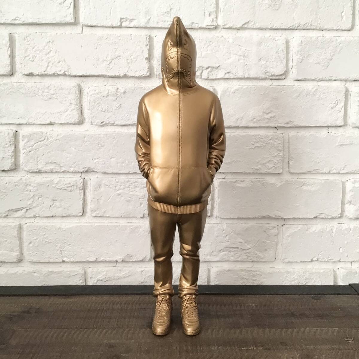 2010 Teriyaki Alien Figure Gold A Bathing Ape Bape Shark Boys Vape