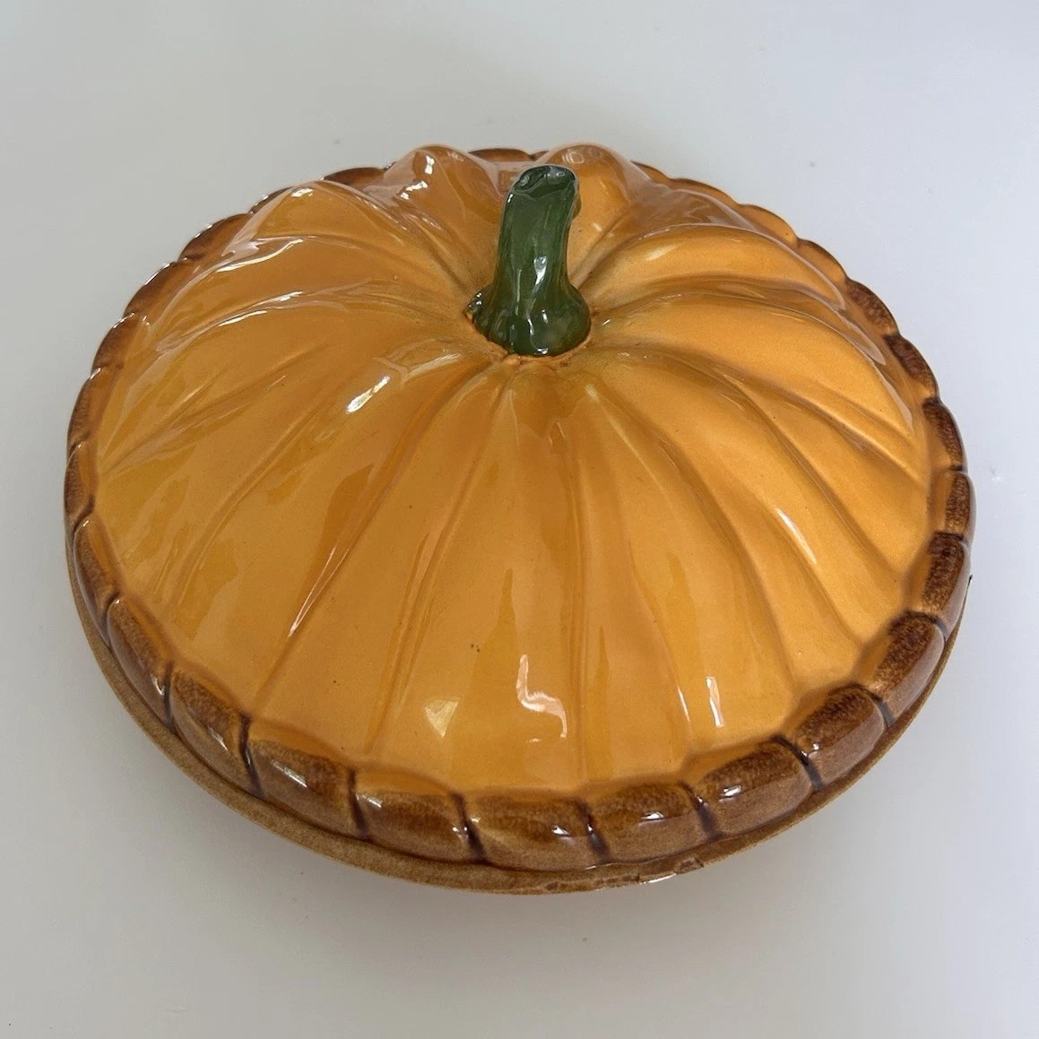 Ovo Portuguese Ceramic Pumpkin Pie Dish w/ Lid 10in Round Orange/Green/Brown